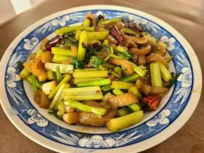 Make Celery with pig skin step 6