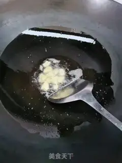 Make The sour bean horns boil the bass step 5