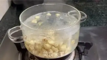 Make Lotus silver ear soup step 6