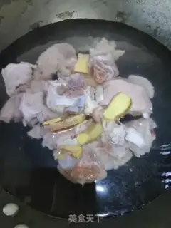 Make Black Bean Pork Foot step 1
