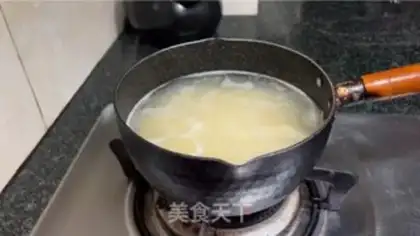 Make Lotus silver ear soup step 7