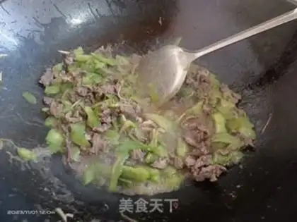 Make Scrambled beef step 4