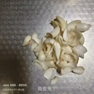 Make cucumber lily step 1