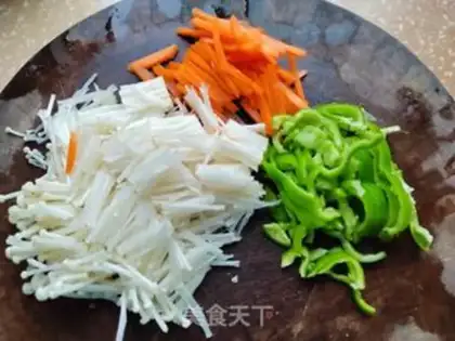 Make Golden pinocchio pepper fried chicken step 1