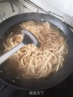 Make Wing Nan Bee soup step 11