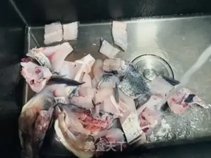 Make Spicy perfume fish step 0