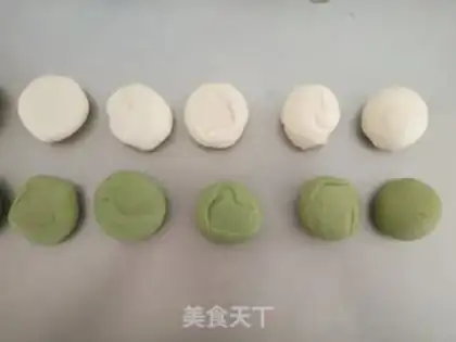 Make Double rose rolls step 4