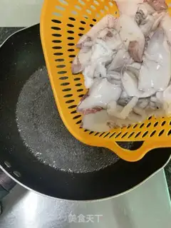 Make Garlic celery fried pipe step 4