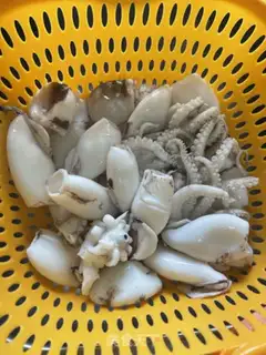 Make Garlic celery fried pipe step 5