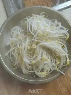 Make Garlic green bean sprouts step 4