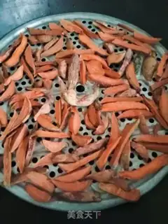 Make Three tans, three tans, and dried potatoes step 5