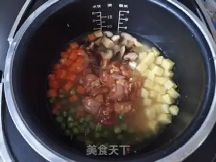 Make Chicken-legged potato rice step 8