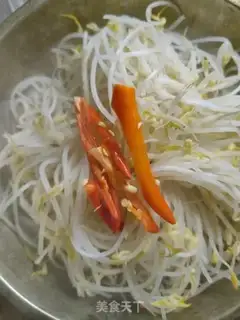 Make Garlic green bean sprouts step 5