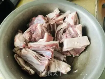 Make Grab the lamb chops step 0