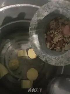 Make A melon with beans step 3