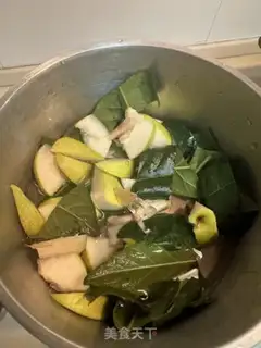 Make Coughing pear soup step 1