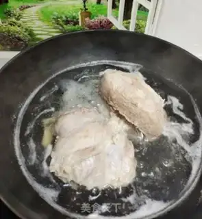 Make Red beef noodles step 1