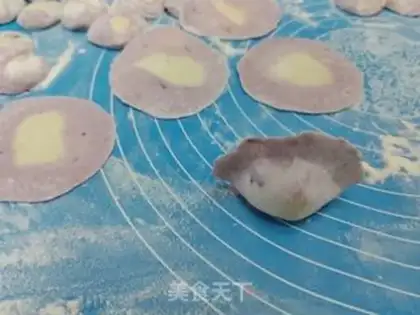 Make Three fresh dumplings of colour step 10