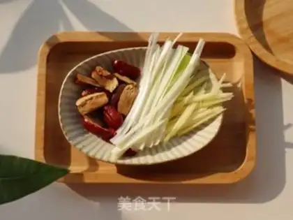 Make A wide-range mushroom steam chicken step 1