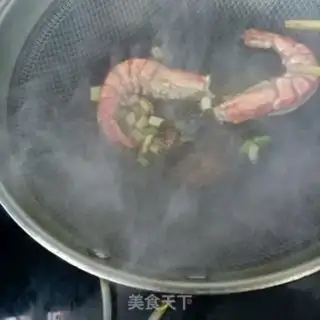 Make Snack leaves and black tiger shrimp step 8