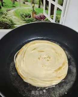 Make Straw hat pie step 8