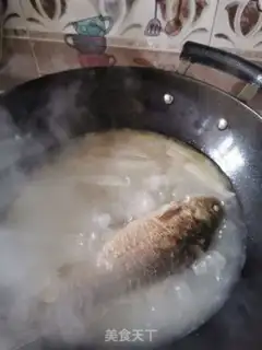 Make Tofu fish soup step 1