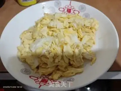 Make Tomato fried eggs step 3