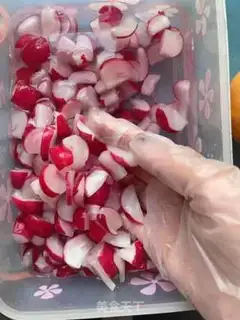Make Pickle cherry carrots step 4