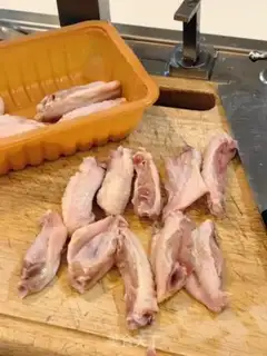 Make Pelican wings step 1