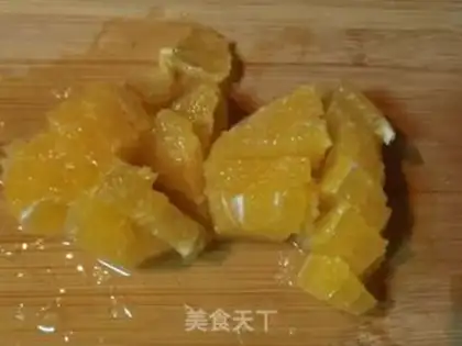 Make Hot orange tea with vanilla step 1