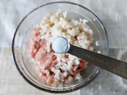 Make Meatball fan soup step 3
