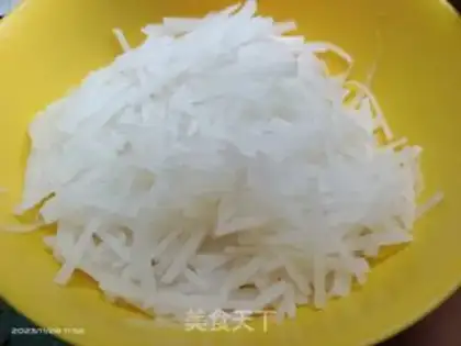 Make Beef with radish step 1