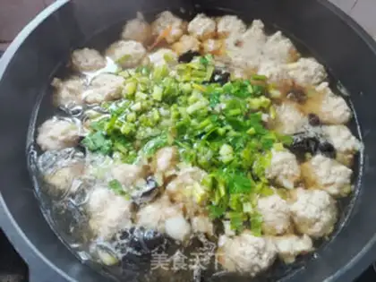 Make Meatball fan soup step 11