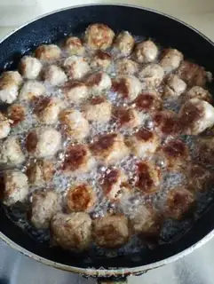 Make Horseshoe meatballs step 5
