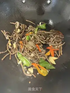 Make Tea mushroom fried meat step 6