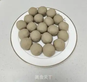 Make A omelet lunar pie step 2