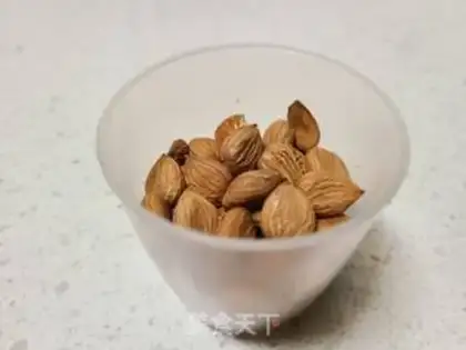Make Amy almonds step 1