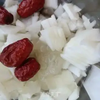 Make Snow Lotus Rainbow Pear soup step 5