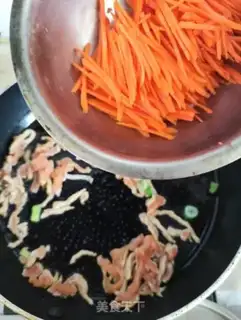 Make Potato carrots, fried meat step 4