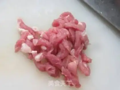 Make Scrawny peppers, fried wheat noodles step 2