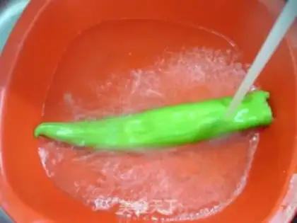 Make Pyramid eggs for five colors of raw rice step 1
