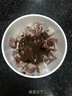 Make Black pepper apricot and beef step 1