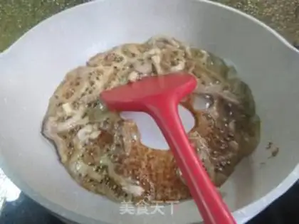 Make Scrawny peppers, fried wheat noodles step 8