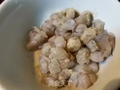 Make A warm spinach shrimp peanut rice step 1