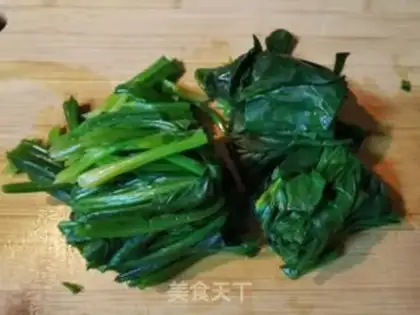 Make A warm spinach shrimp peanut rice step 4