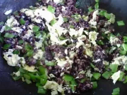 Make Pyramid eggs for five colors of raw rice step 6