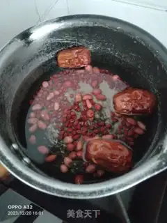 Make Three red soup step 1