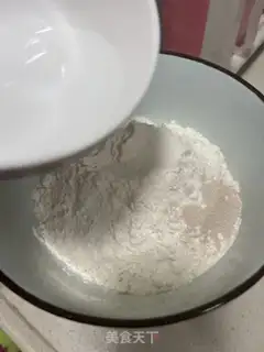 Make caterpillar rolls step 0