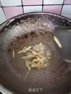 Make Flower clams like this step 0