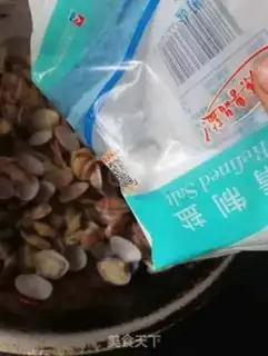 Make Flower clams like this step 4